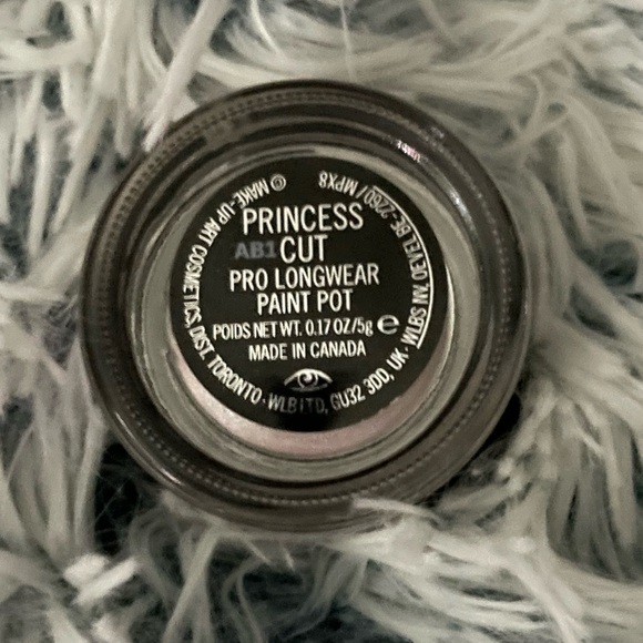 MAC PRO LONGWEAR PAINT POT in Princess cut - Picture 7 of 11